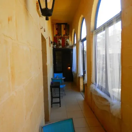 Bed & Breakfast Arkati Literary *