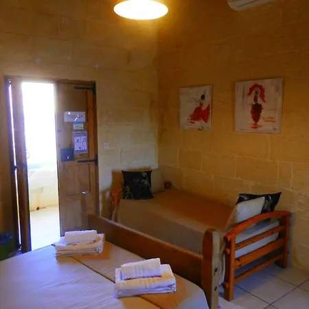 Bed & Breakfast Arkati Literary