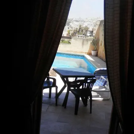 Bed & Breakfast Arkati Literary